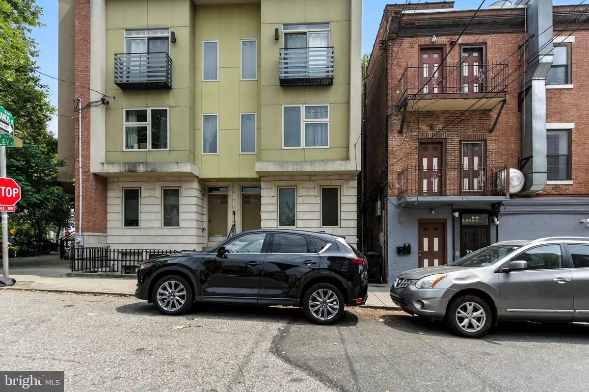 Philadelphia, PA 19130,713-00 SHIRLEY ST #A