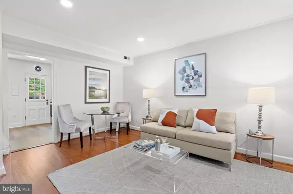 Arlington, VA 22204,1415 S EDGEWOOD ST #463