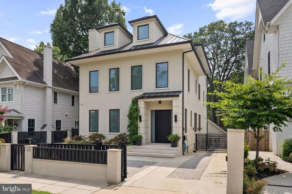 5068 SHERIER PL NW, Washington, DC 20016