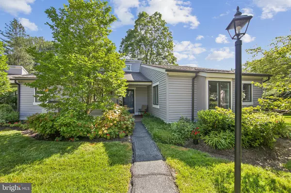 215 CHANDLER DR #215, West Chester, PA 19380