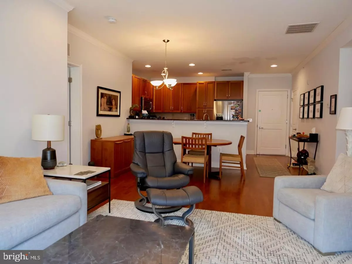 Philadelphia, PA 19146,600 COMMODORE CT #2648