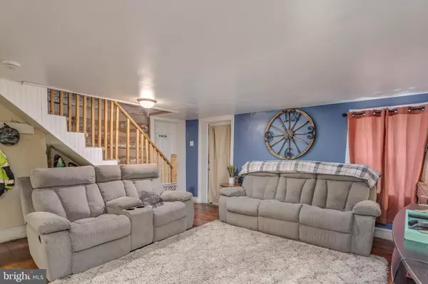 Strasburg, VA 22657,131 S MASSANUTTEN ST