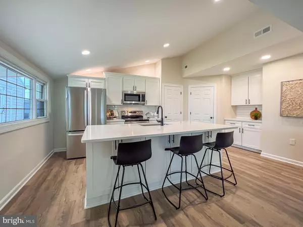 Bensalem, PA 19020,2869 WINDSOR DR