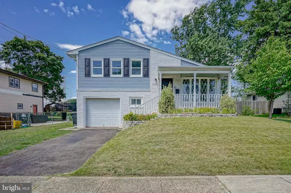 Pennsauken, NJ 08109,7403 GRANT AVE