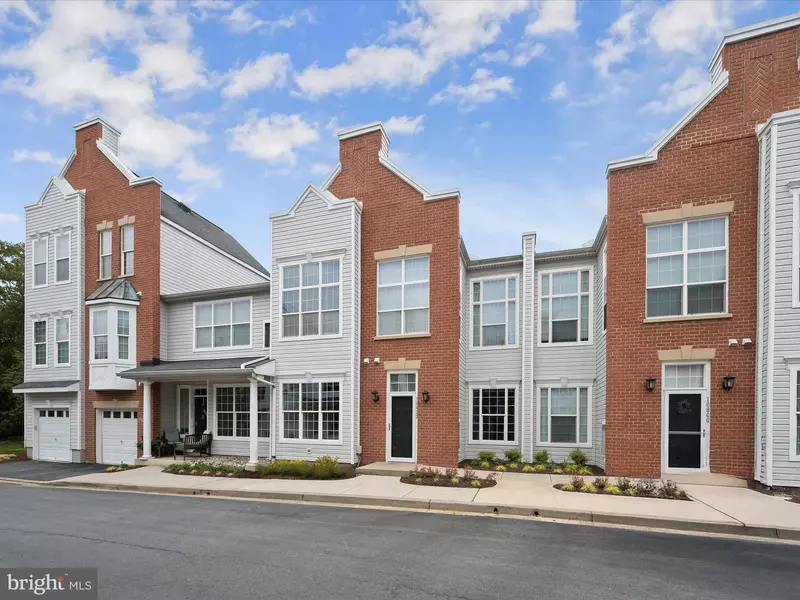 10822 WARFIELD PL #102, Columbia, MD 21044