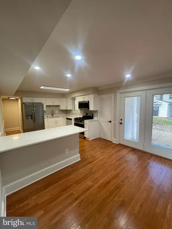 Herndon, VA 20170,310 MISSOURI AVE