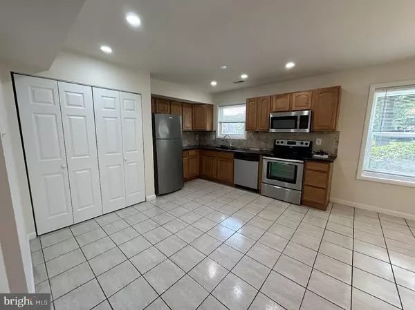 Woodbridge, VA 22191,1382 IRONWOOD ST