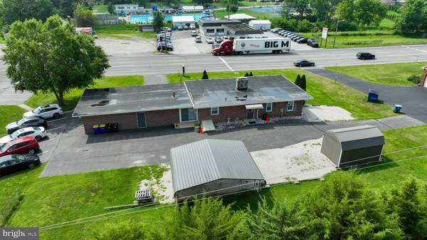 4325 W MARKET ST, York, PA 17408