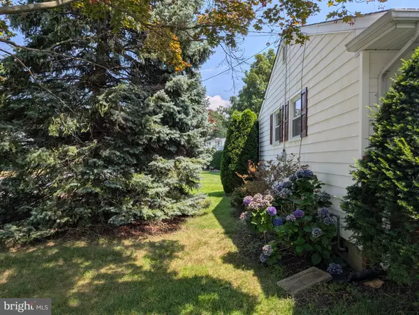 Hamilton, NJ 08619,6 ALTON RD