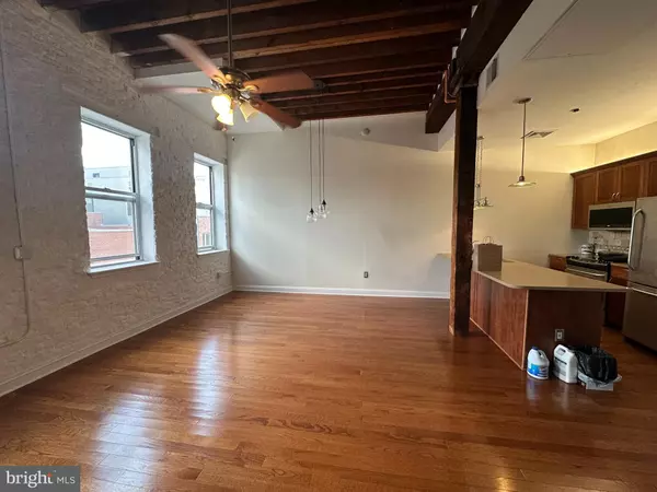 Philadelphia, PA 19106,141-45 N 2ND ST #3C