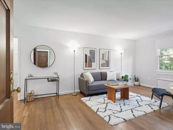 Alexandria, VA 22305,9 E GLEBE RD #C