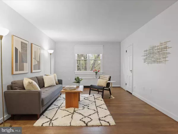 Alexandria, VA 22305,9 E GLEBE RD #C
