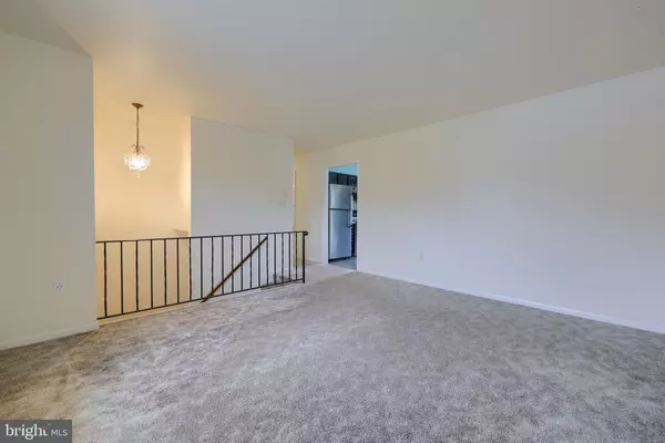 Ephrata, PA 17522,18 AKRON RD