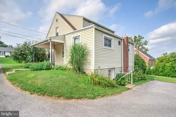 Stevens, PA 17578,72 PARK ST