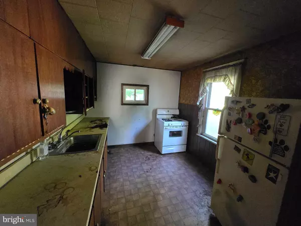 West Deptford, NJ 08086,1678 MILLER AVE