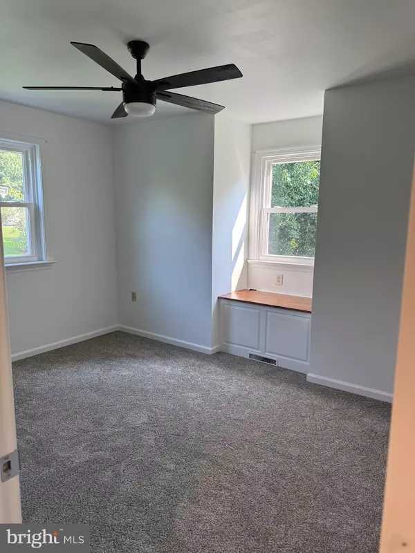 Ronks, PA 17572,280 ESBENSHADE RD #B