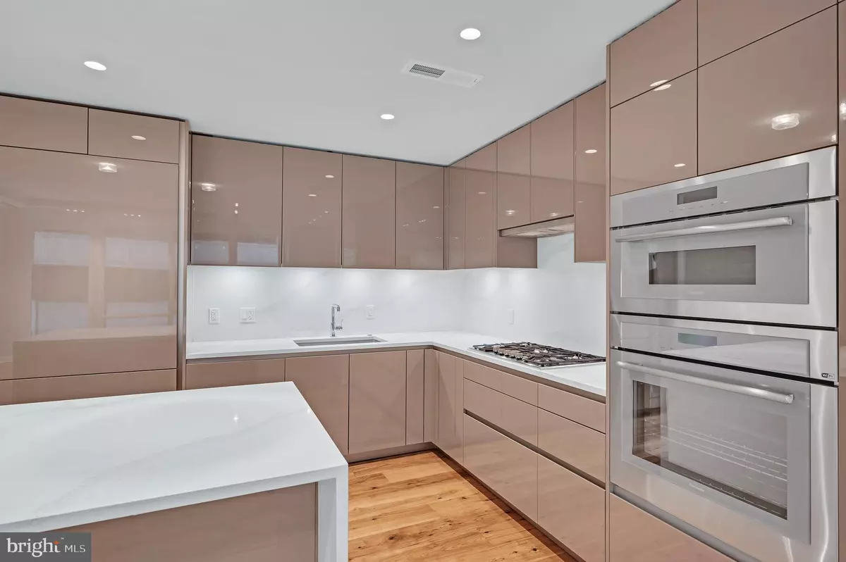 Arlington, VA 22209,1781 N PIERCE ST #604