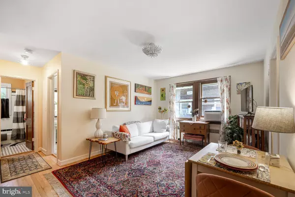 Washington, DC 20007,2322 40TH PL NW ##301