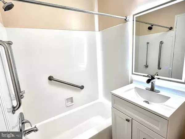 Bethesda, MD 20816,5301 WESTBARD CIR #412