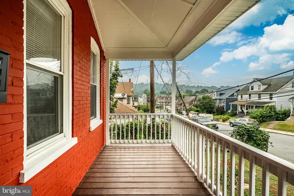 Coatesville, PA 19320,100 S 5TH AVE