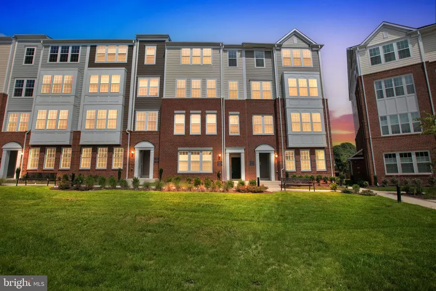 10834 CEDAR AVE, Fairfax, VA 22030