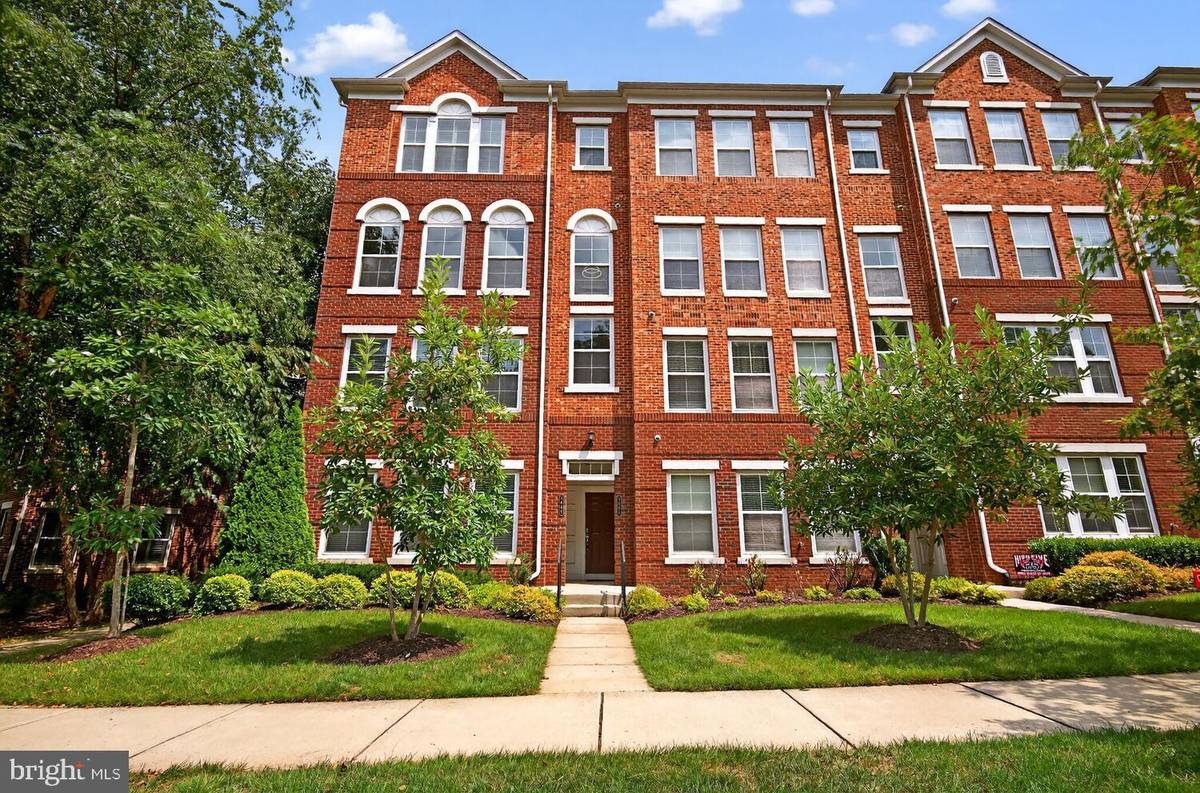 Fairfax, VA 22031,3006 RITTENHOUSE CIR #28