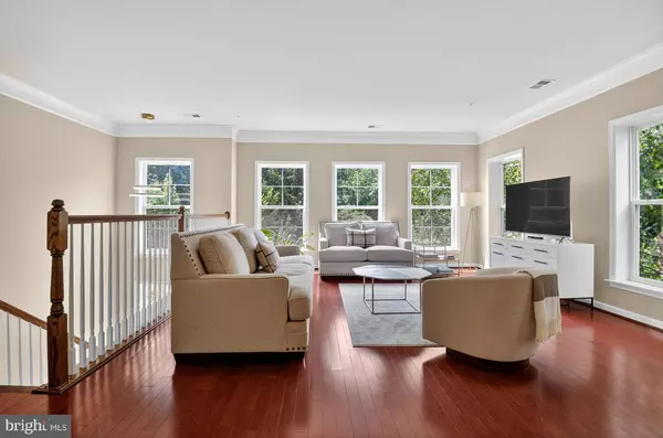 Fairfax, VA 22031,3006 RITTENHOUSE CIR #28