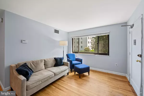 Washington, DC 20007,3819 DAVIS PL NW #4
