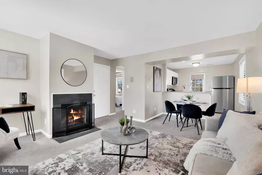1409 E ABINGDON DR #4, Alexandria, VA 22314