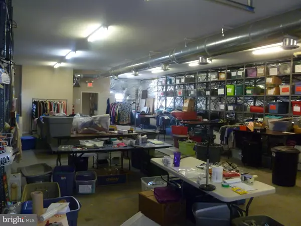 Dumfries, VA 22026,17690 MAIN ST