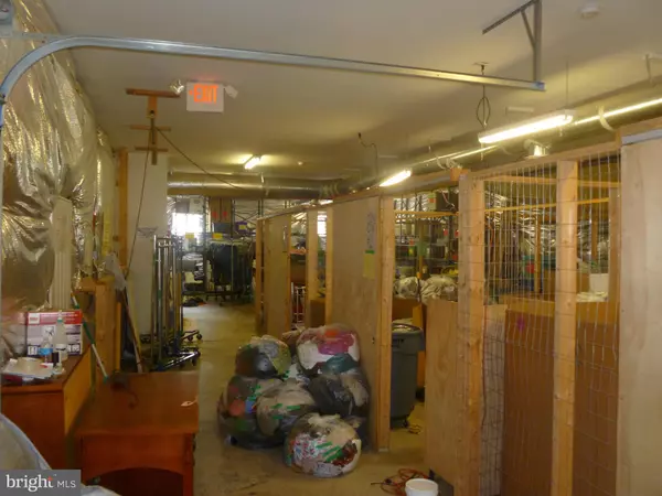 Dumfries, VA 22026,17690 MAIN ST