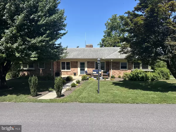 1330 HILLCROFT LN, York, PA 17403