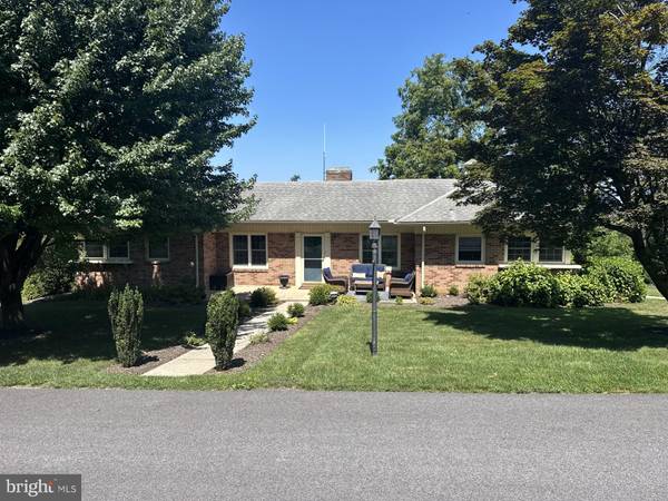 1330 HILLCROFT LN, York, PA 17403