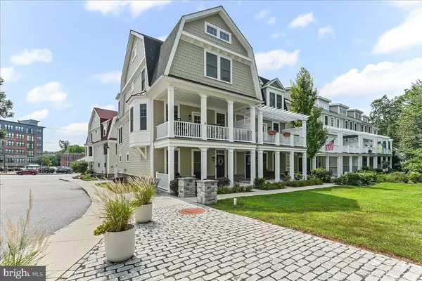 Media, PA 19063,631 W END WALK