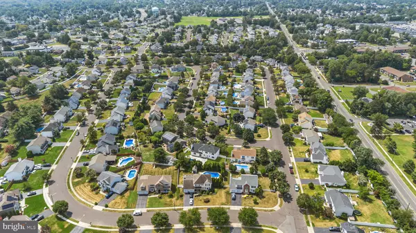 Hamilton, NJ 08690,18 LEA DR