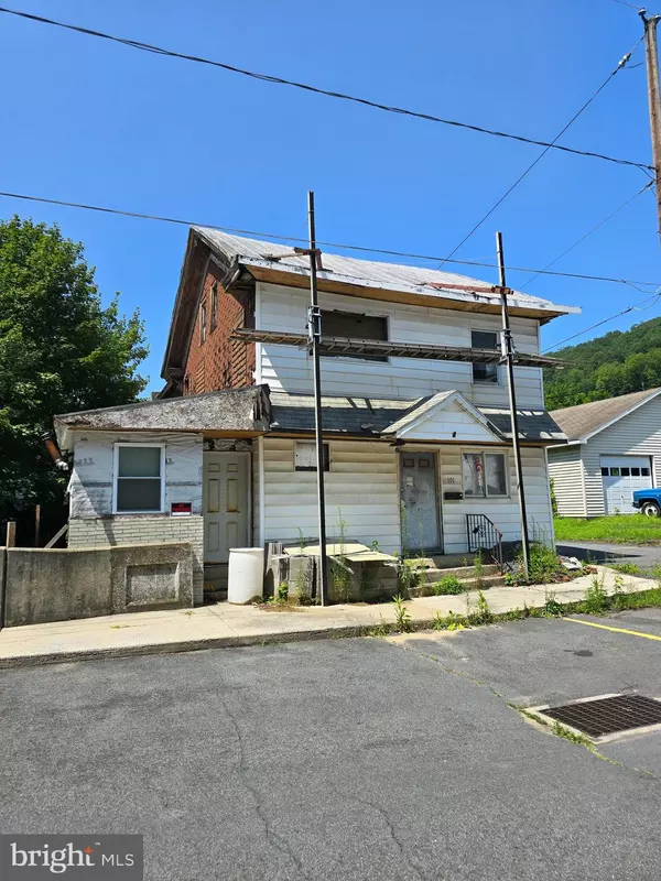 101 BRIDGE ST, Mahanoy Plane, PA 17949