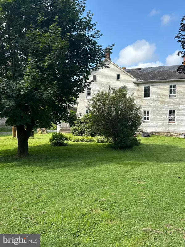 Felton, PA 17322,13 MAUL AVE
