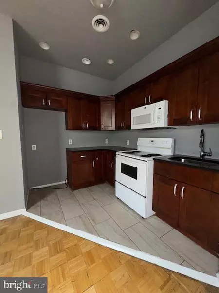 4254 PARKSIDE AVE #3R, Philadelphia, PA 19104