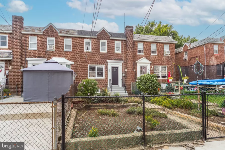 355 S 27TH ST, Camden, NJ 08105