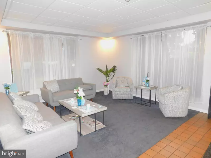 33 W CHESTER PIKE #C10, Ridley Park, PA 19078