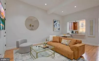 Washington, DC 20002,208 T ST NE #3