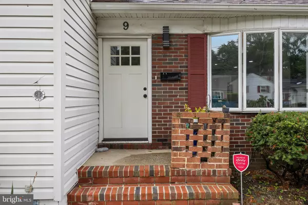 Burlington, NJ 08016,9 ROSE LN