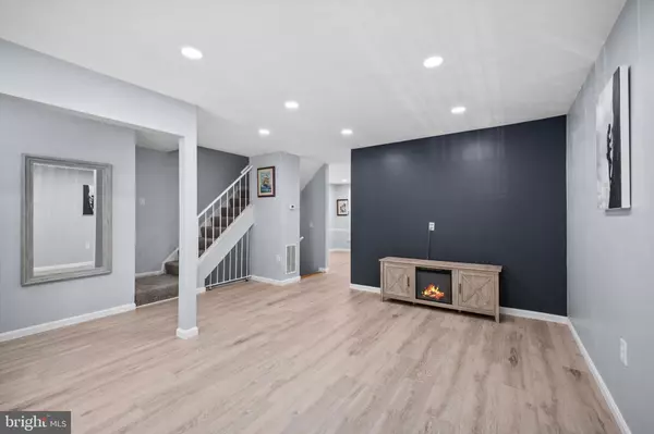 Fairfax, VA 22032,10338 LATNEY RD