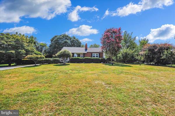Boyds, MD 20841,21101 CLARKSBURG RD