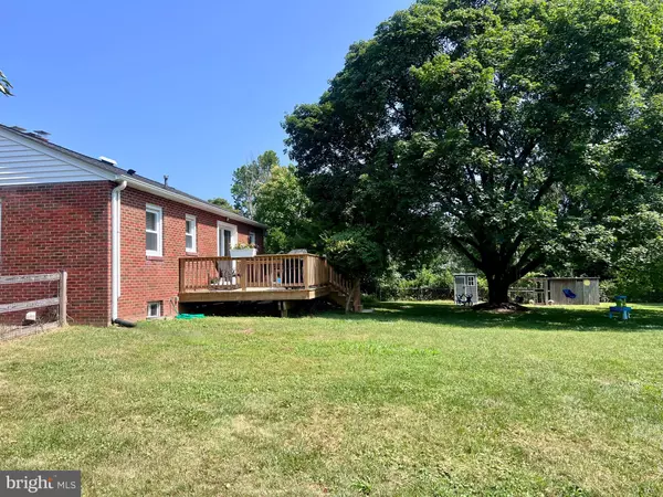 Boyds, MD 20841,21101 CLARKSBURG RD