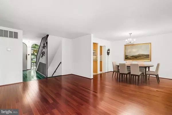 Potomac, MD 20854,7938 INVERNESS RIDGE RD