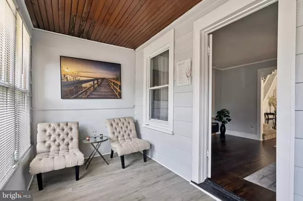 Hamilton, NJ 08609,124 WAVERLY PL