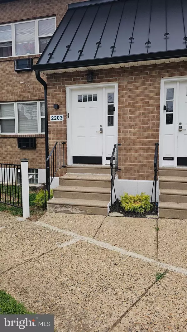 Philadelphia, PA 19152,2201-25 LANSING ST