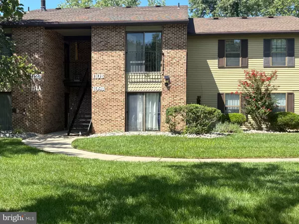 110-B RED CEDAR CT, Mount Laurel, NJ 08054