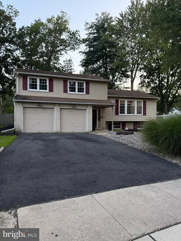 Cherry Hill, NJ 08003,1104 WILLOWDALE DR